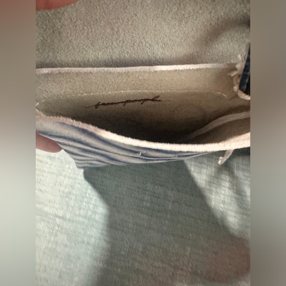 Free People NWOT Let's Dance Blue White Tie Dye Phone Crossbody Bag - Picture 8 of 8